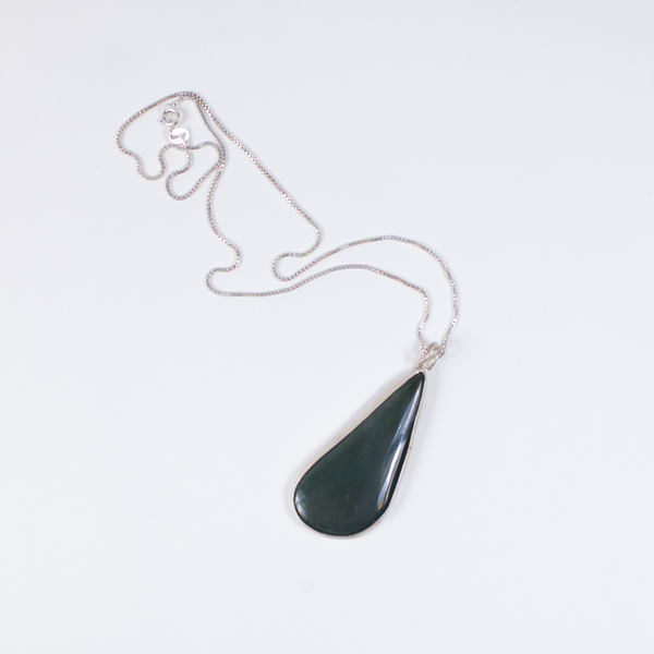 Droplet Jade Necklace